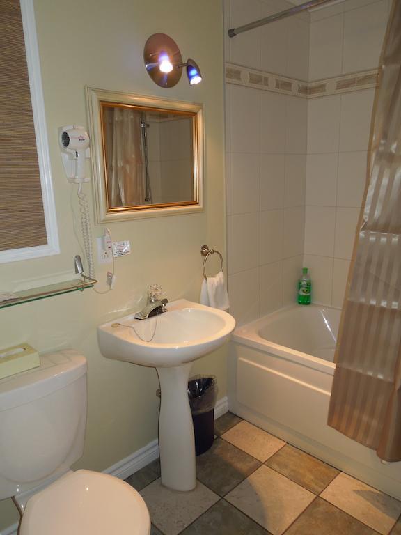 Motel Derfal Ропонтини Стая снимка