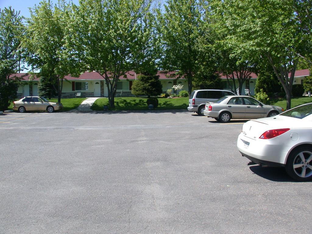 Motel Derfal Ропонтини Екстериор снимка