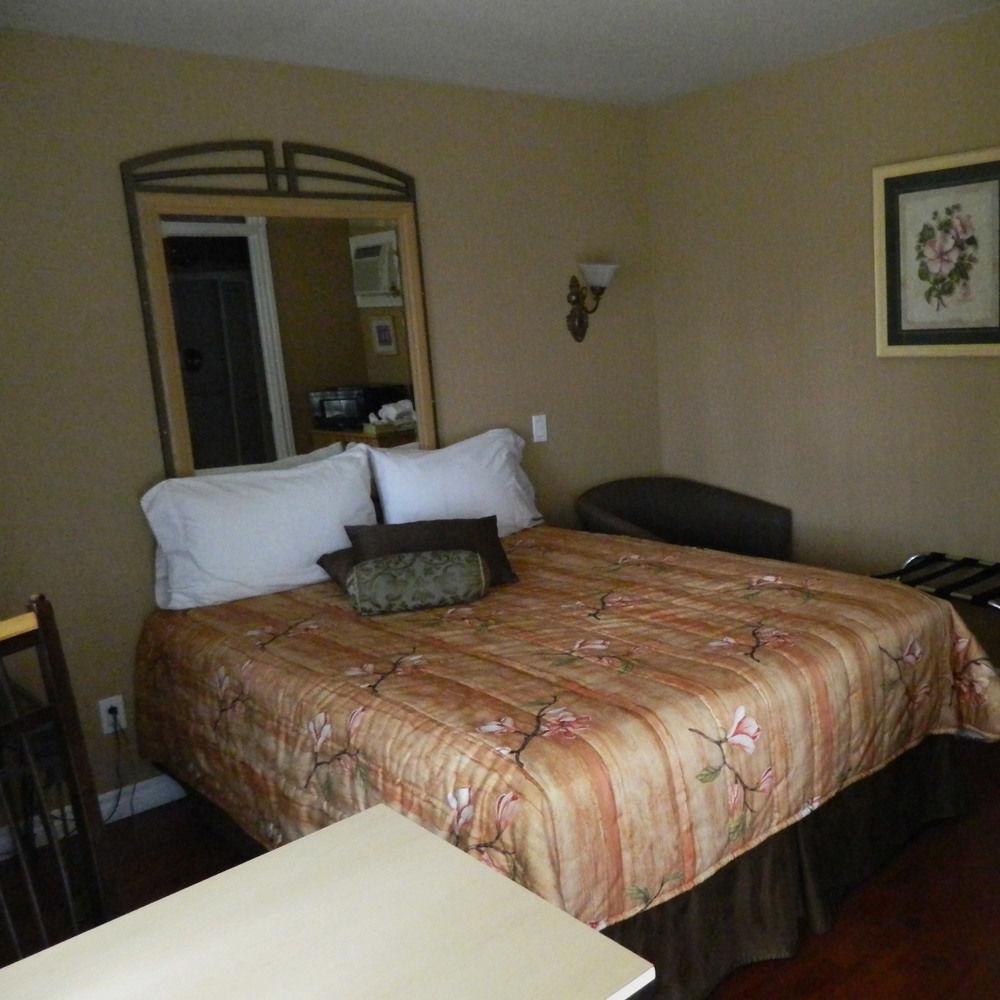 Motel Derfal Ропонтини Екстериор снимка