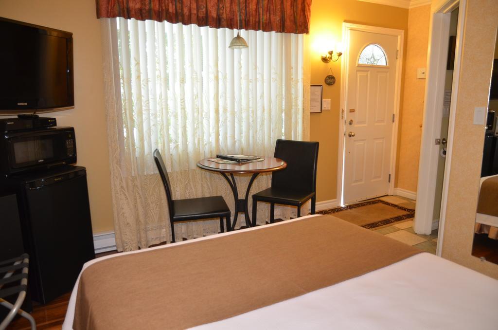 Motel Derfal Ропонтини Екстериор снимка