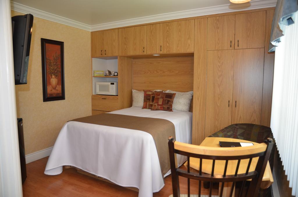 Motel Derfal Ропонтини Екстериор снимка