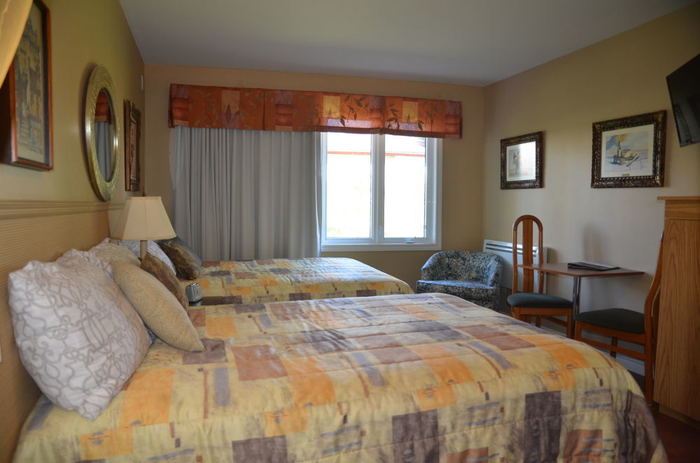 Motel Derfal Ропонтини Екстериор снимка