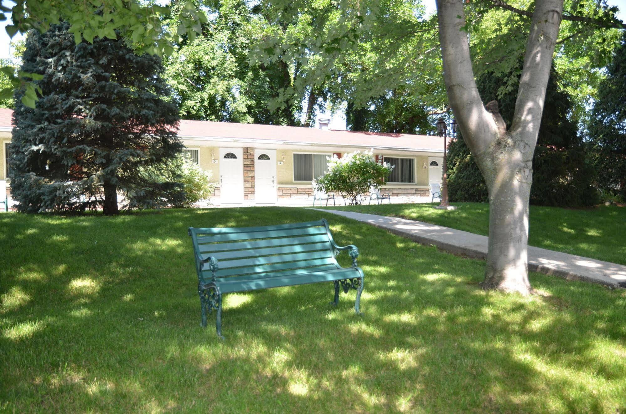 Motel Derfal Ропонтини Екстериор снимка