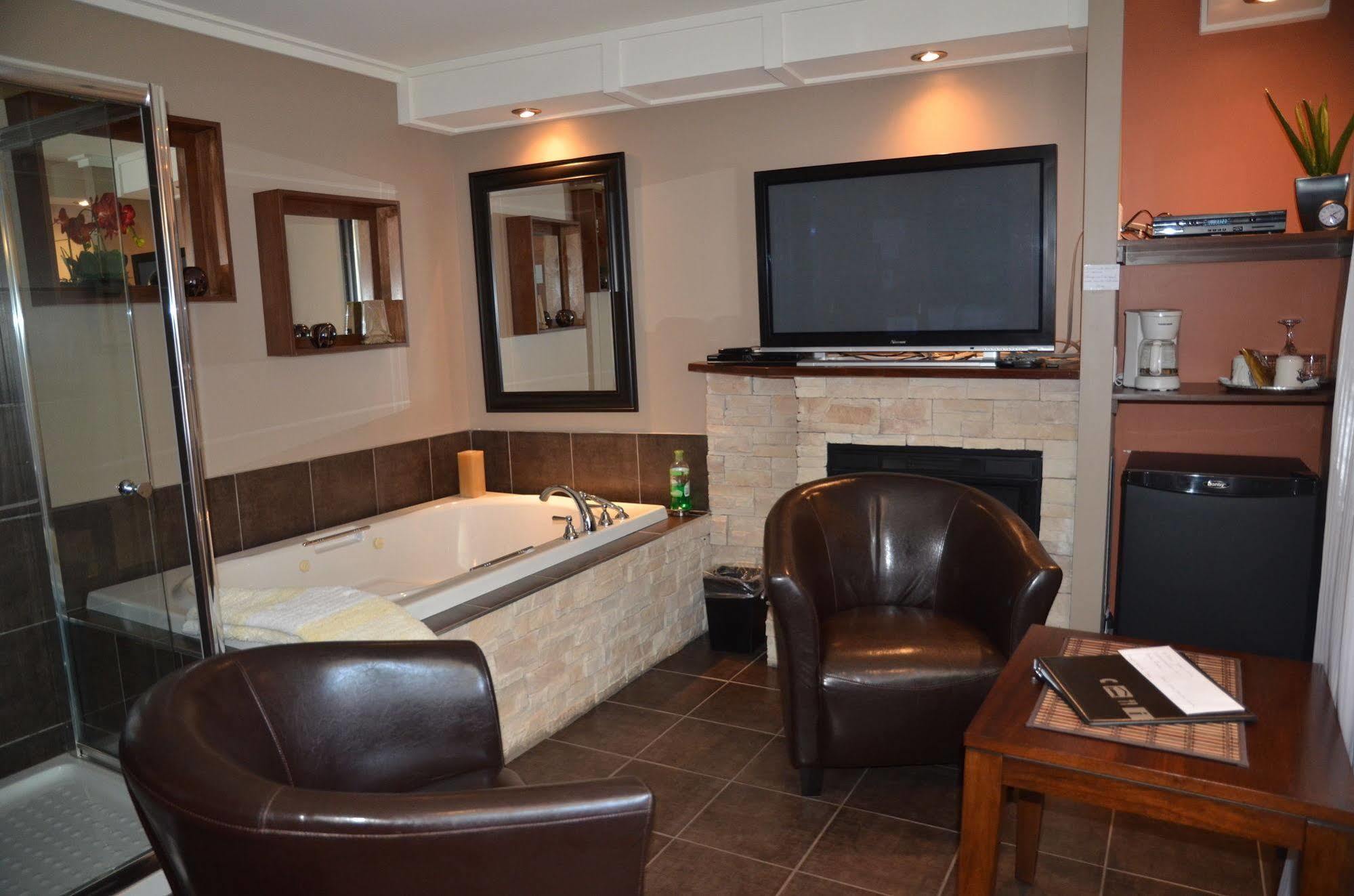 Motel Derfal Ропонтини Екстериор снимка