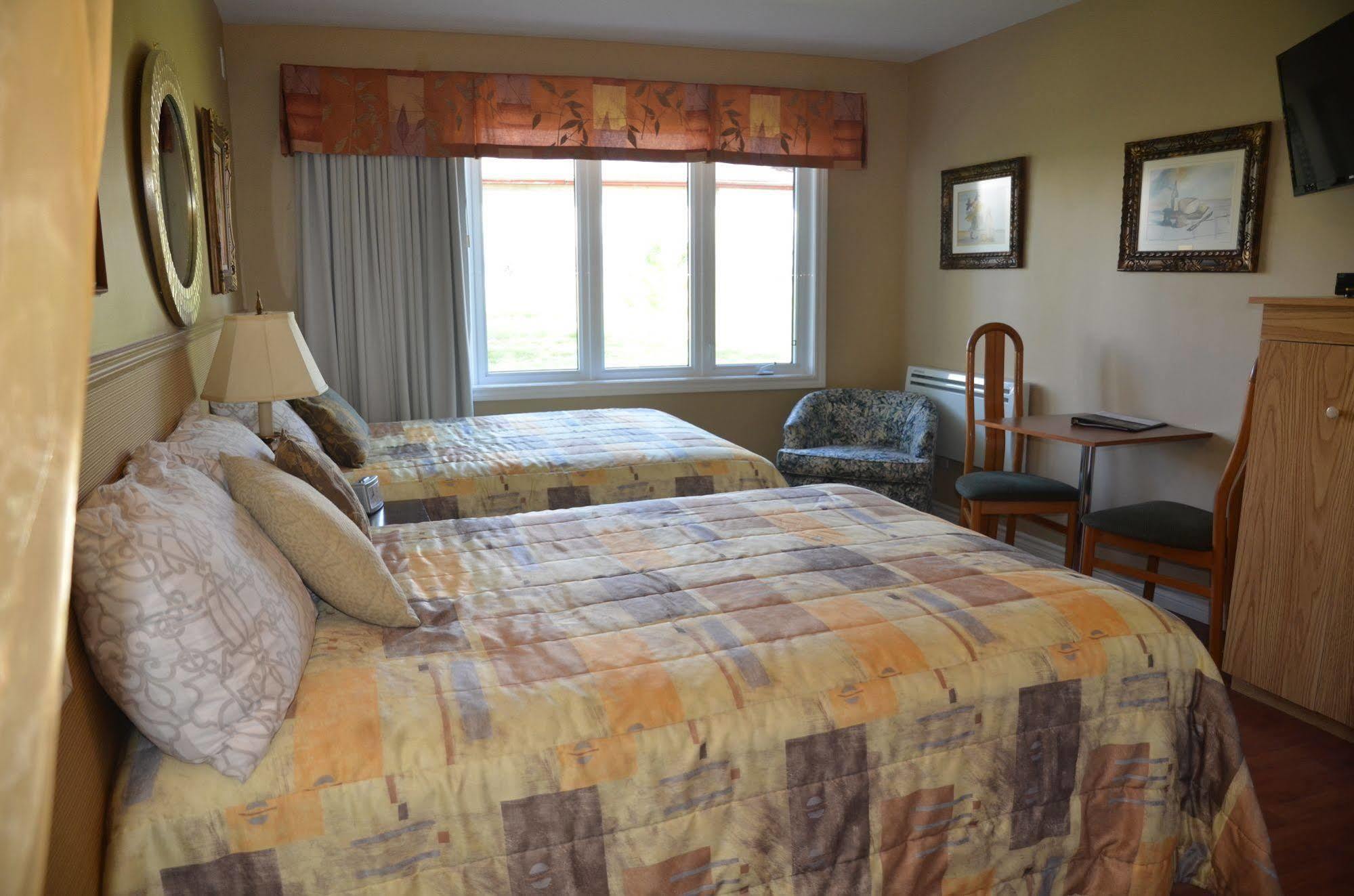 Motel Derfal Ропонтини Екстериор снимка
