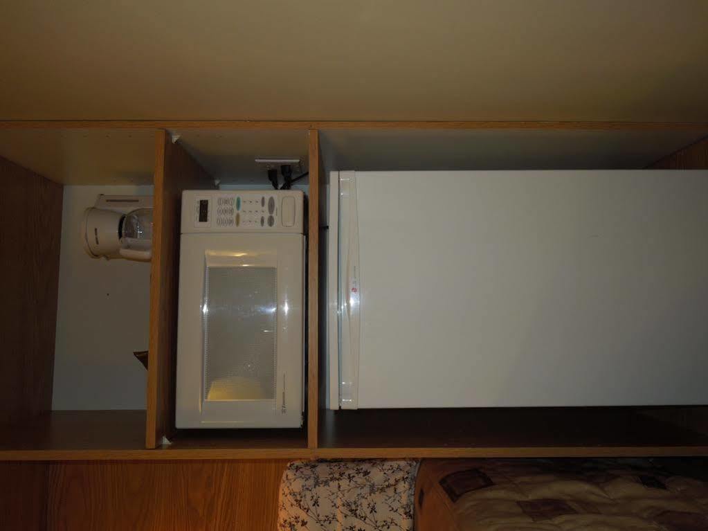 Motel Derfal Ропонтини Екстериор снимка